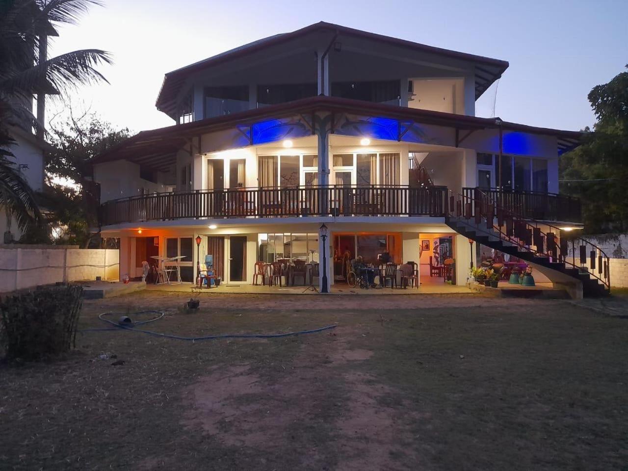 Baden Beach Hotel 卡尔库达 外观 照片