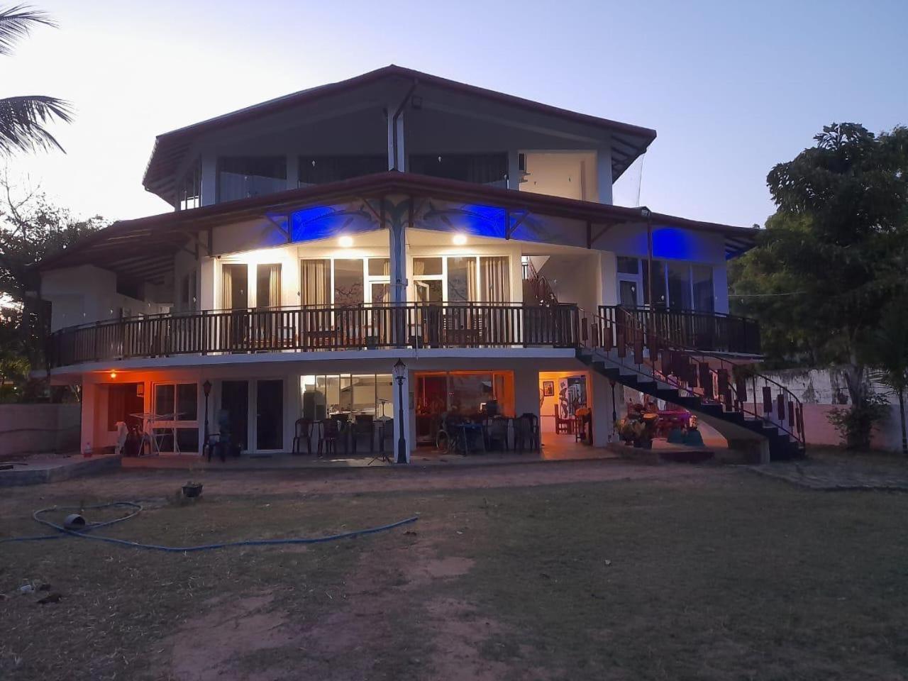 Baden Beach Hotel 卡尔库达 外观 照片
